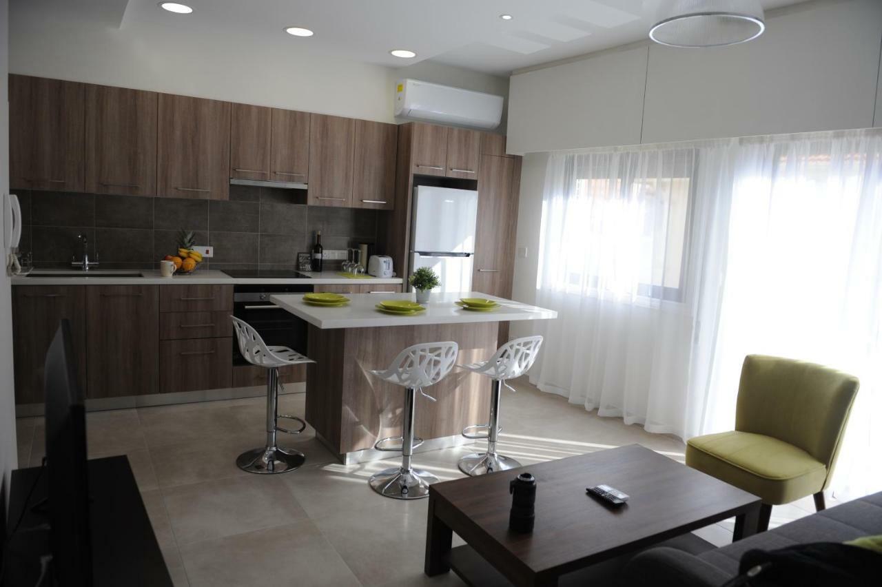 By The Way Apartment Larnaca Exterior foto